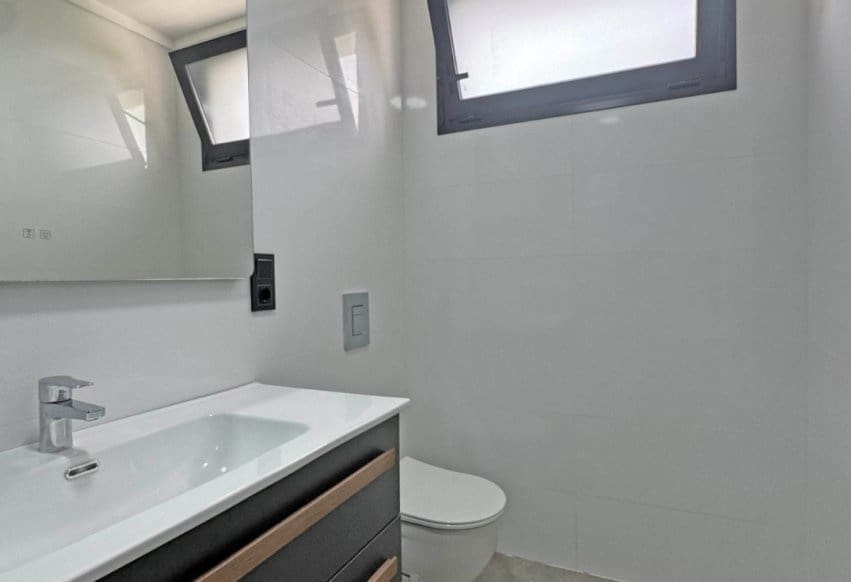 4 bedroom Villa for sale in Torrevieja with pool - € 495,000 (Ref: 9293645)