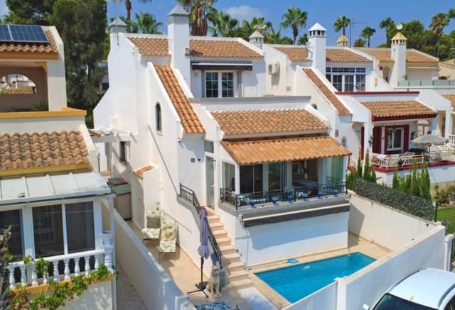 2 Zimmer Villa zu verkaufen in Villamartin, Orihuela mit Pool - 449.900 € (Ref: 9293649)