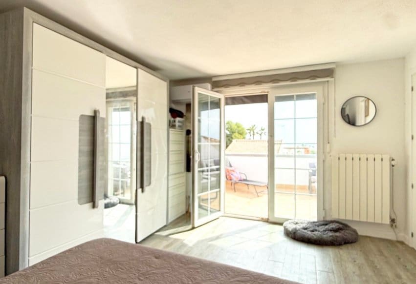 2 Zimmer Villa zu verkaufen in Villamartin mit Pool - 449.900 € (Ref: 9293649)