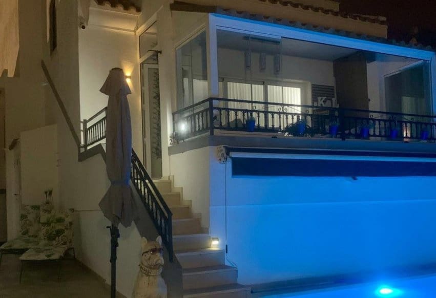 2 Zimmer Villa zu verkaufen in Villamartin mit Pool - 449.900 € (Ref: 9293649)