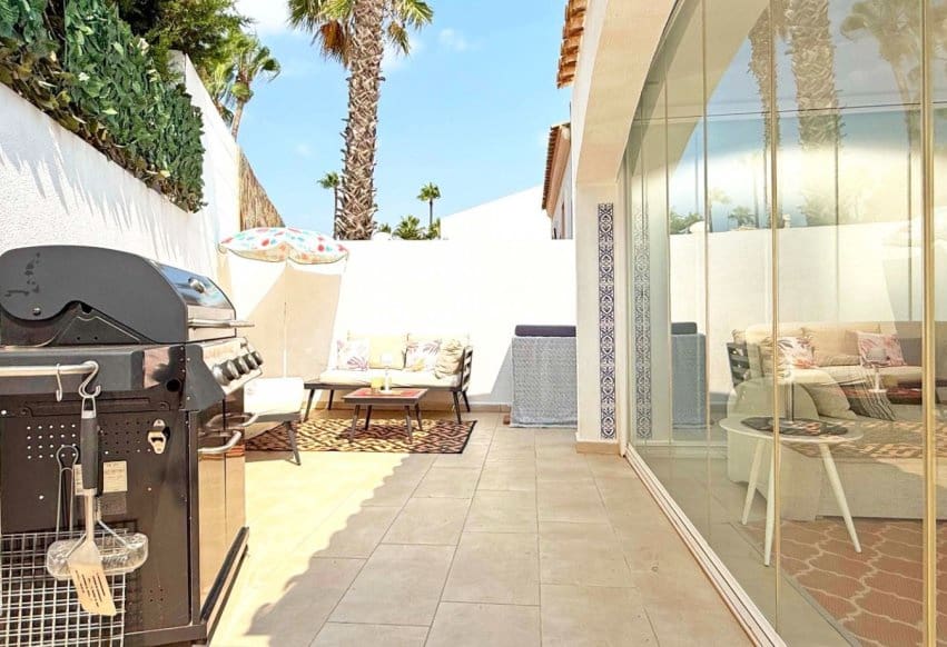 2 Zimmer Villa zu verkaufen in Villamartin mit Pool - 449.900 € (Ref: 9293649)