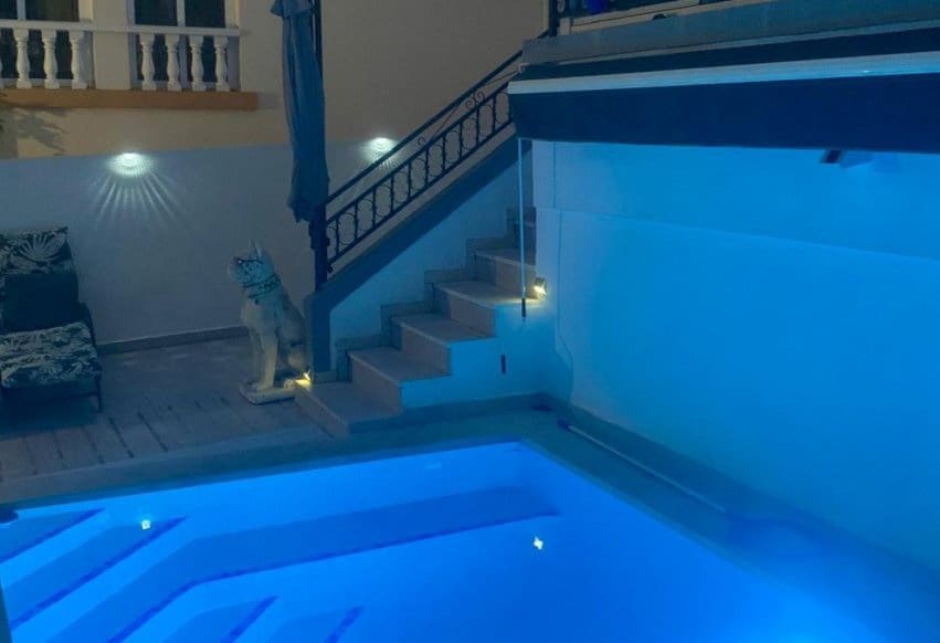 2 Zimmer Villa zu verkaufen in Villamartin mit Pool - 449.900 € (Ref: 9293649)