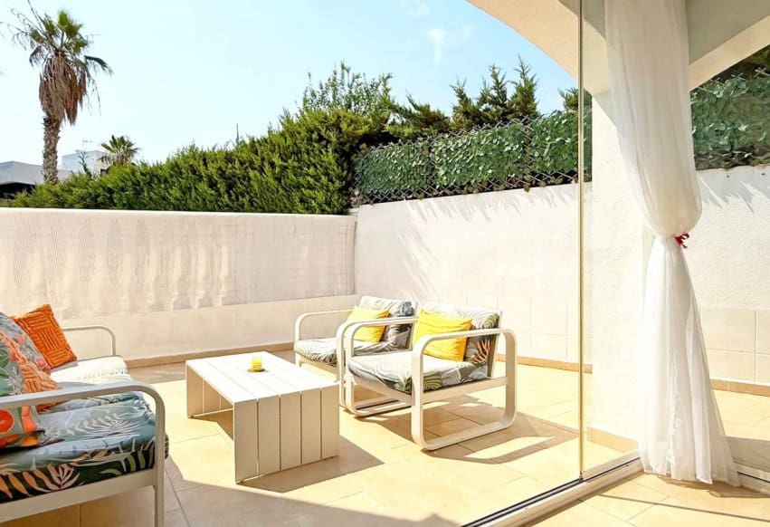 2 Zimmer Villa zu verkaufen in Villamartin mit Pool - 449.900 € (Ref: 9293649)