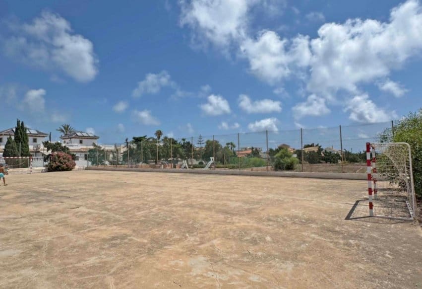 3 quarto Apartamento para venda em La Mata com piscina - 269 000 € (Ref: 9293651)