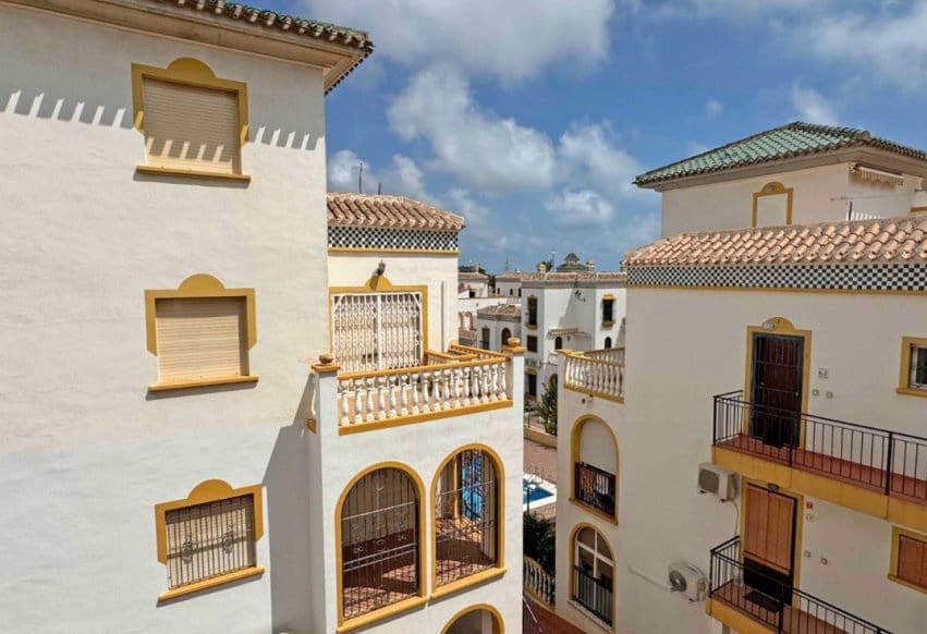 3 quarto Apartamento para venda em La Mata com piscina - 269 000 € (Ref: 9293651)