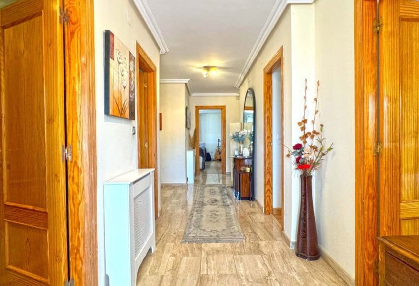 6 bedroom Villa for sale in Torrevieja with pool - € 610,000 (Ref: 9293652)