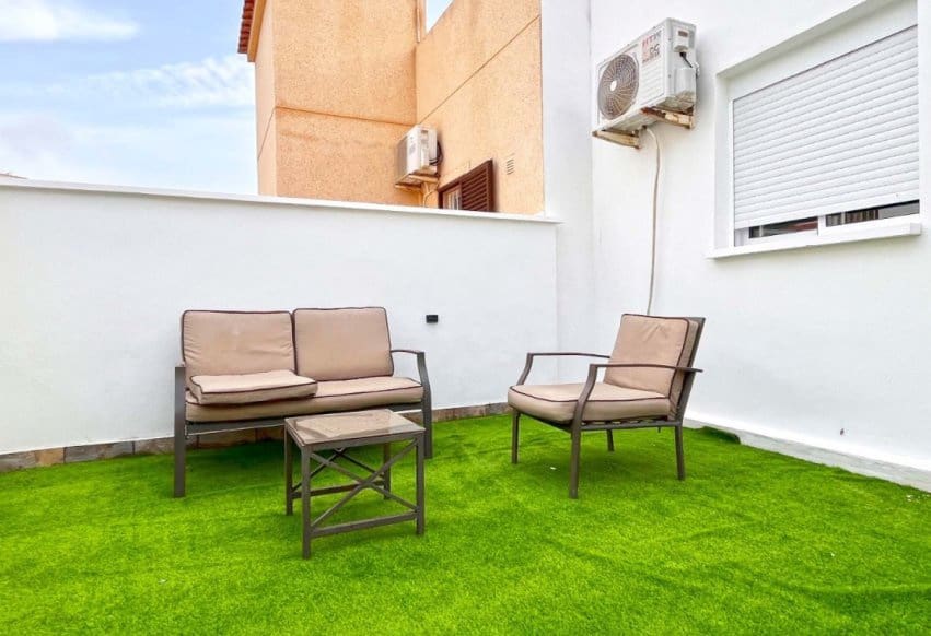 2 makuuhuone Bungalow myytävänä paikassa Playa Flamenca - 219 000 € (Ref: 9293655)