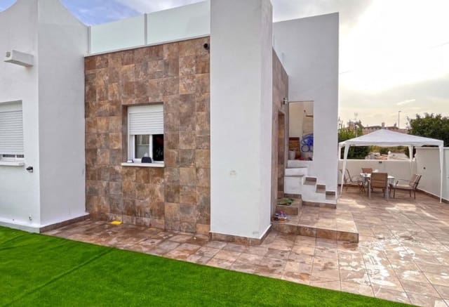 2 makuuhuone Bungalow myytävänä paikassa Playa Flamenca, Orihuela - 219 000 € (Ref: 9293655)