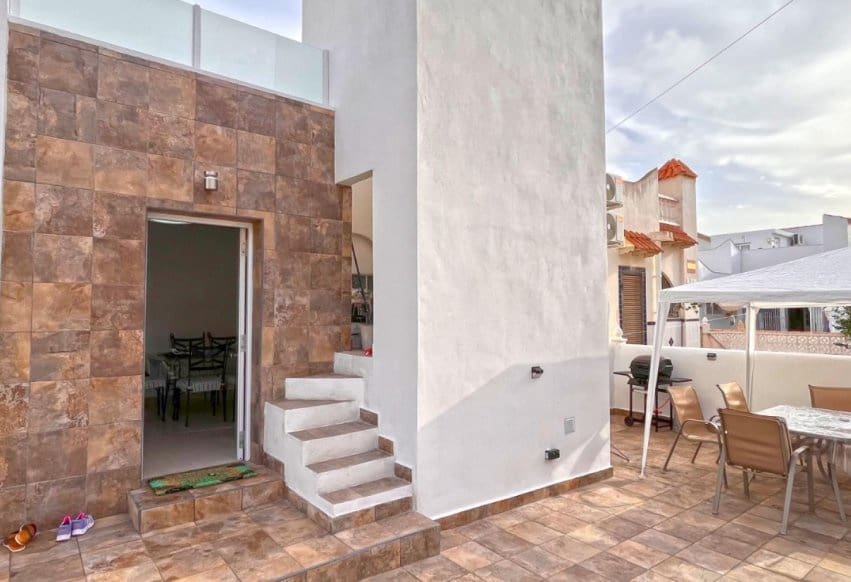 2 makuuhuone Bungalow myytävänä paikassa Playa Flamenca - 219 000 € (Ref: 9293655)