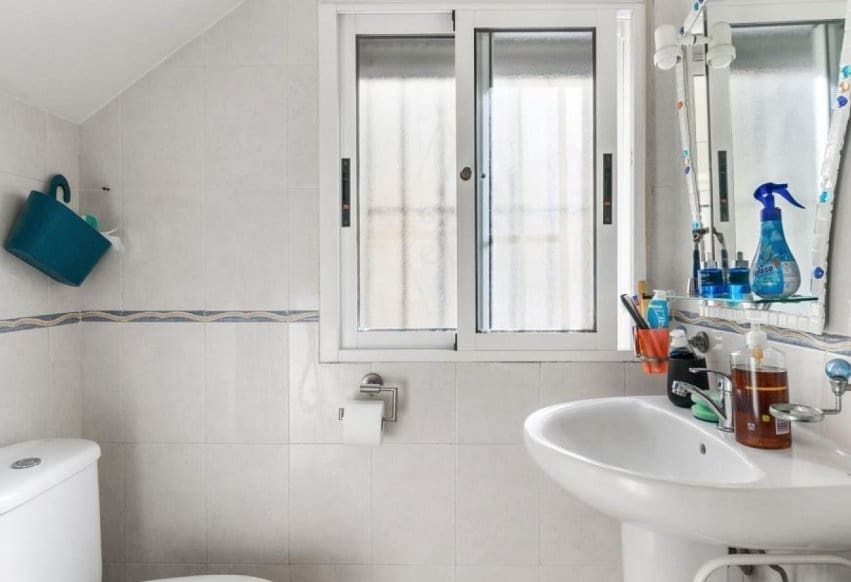 3 Zimmer Villa zu verkaufen in Villamartin mit Pool - 345.000 € (Ref: 9293658)