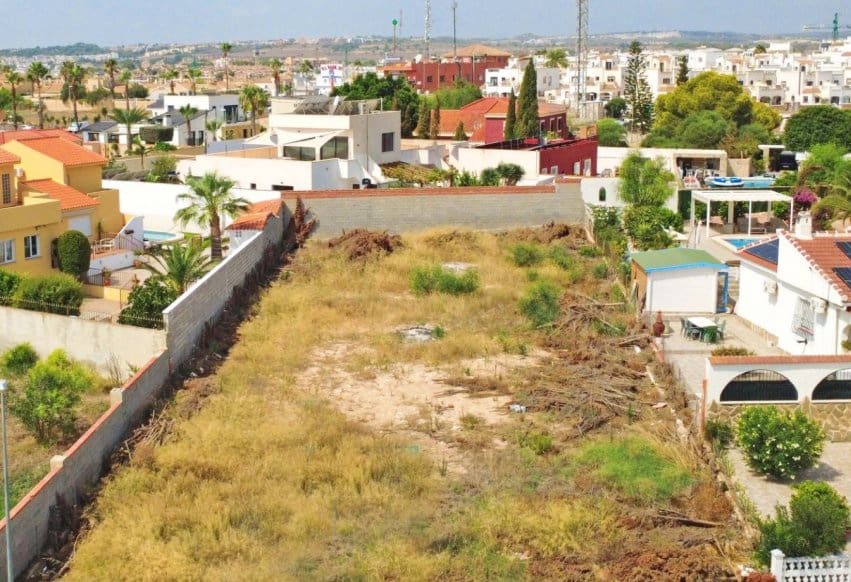 Building Plot for sale in Torrevieja - € 475,000 (Ref: 9293659)