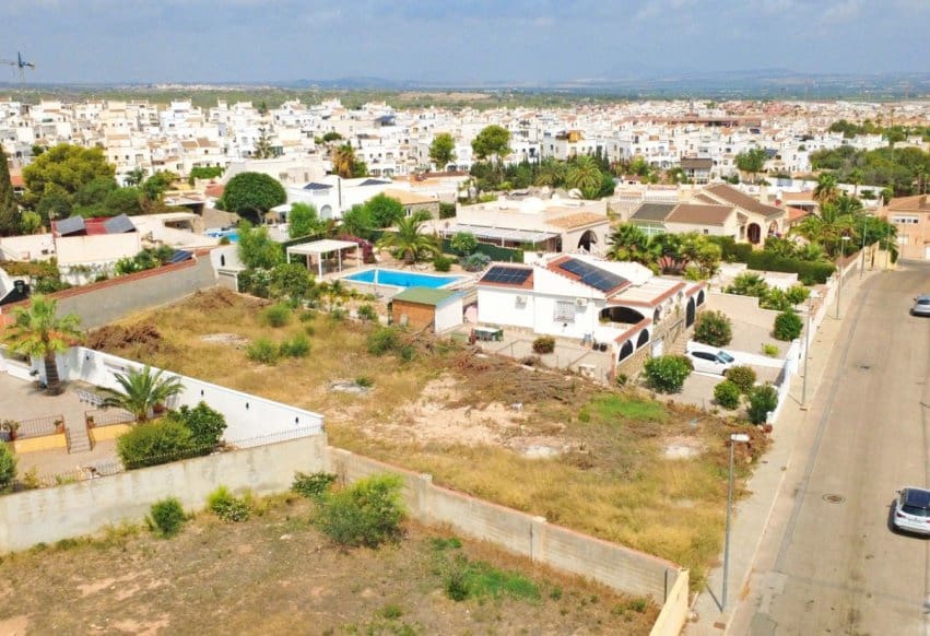 Building Plot for sale in Torrevieja - € 475,000 (Ref: 9293659)