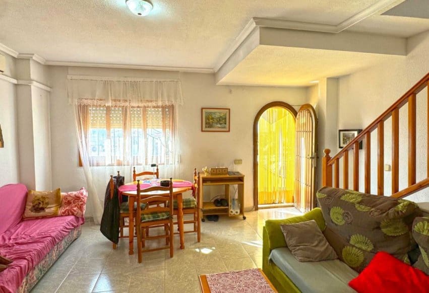 2 slaapkamer Appartement te koop in Torrevieja met zwembad - € 119.000 (Ref: 9293662)