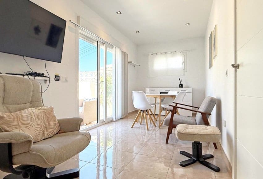 2 bedroom Bungalow for sale in La Mata with pool - € 185,000 (Ref: 9293663)