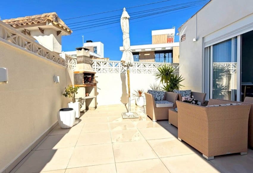 2 bedroom Bungalow for sale in La Mata with pool - € 185,000 (Ref: 9293663)