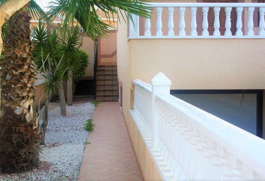 2 bedroom Apartment for sale in Los Altos with pool - € 339,000 (Ref: 9293669)
