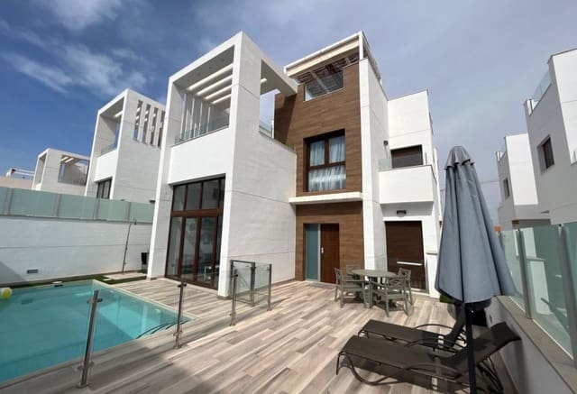 3 slaapkamer Villa te koop in Los Balcones - Los Altos, Torrevieja met zwembad - € 479.000 (Ref: 9293670)