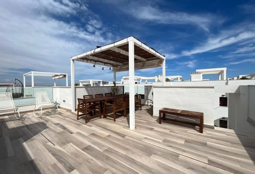 3 bedroom Villa for sale in Torrevieja with pool - € 479,000 (Ref: 9293670)