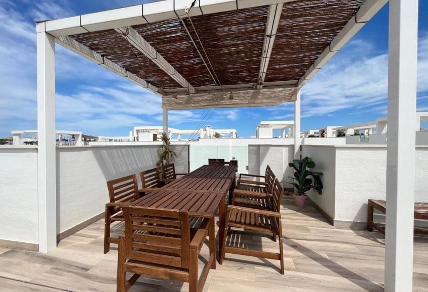 3 bedroom Villa for sale in Torrevieja with pool - € 479,000 (Ref: 9293670)