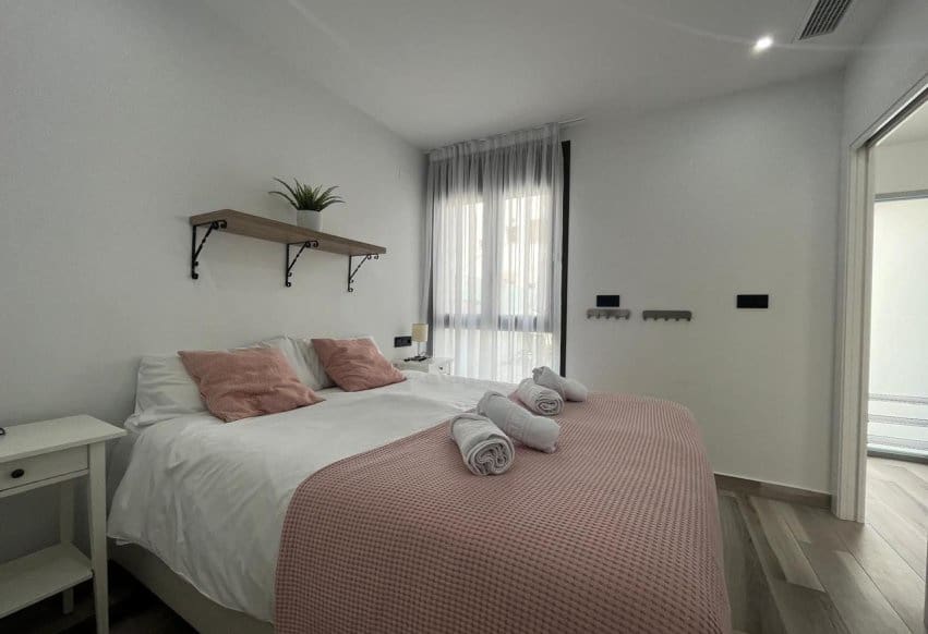 3 bedroom Villa for sale in Torrevieja with pool - € 479,000 (Ref: 9293670)