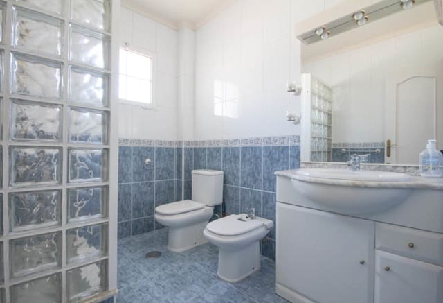 5 sypialnia Willa na sprzedaż w La Zenia, Orihuela z basenem - 600 000 € (Ref: 9293674)