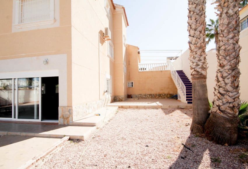 5 sypialnia Willa na sprzedaż w La Zenia z basenem - 600 000 € (Ref: 9293674)