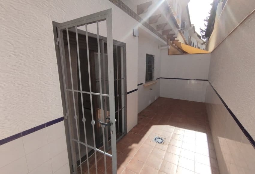 3 makuuhuone Huoneisto myytävänä paikassa San Miguel de Salinas mukana uima-altaan - 229 000 € (Ref: 9293676)