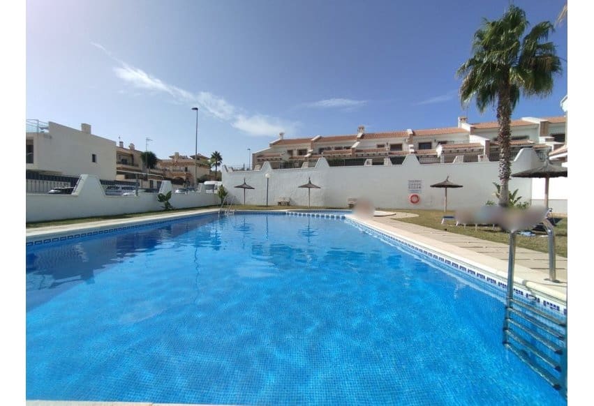 3 makuuhuone Huoneisto myytävänä paikassa San Miguel de Salinas mukana uima-altaan - 229 000 € (Ref: 9293676)