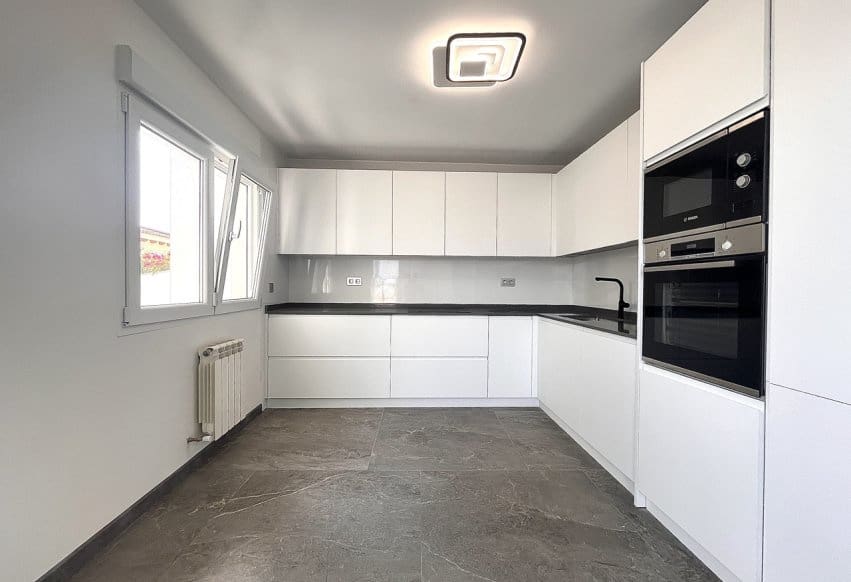 6 quarto Moradia para venda em Torrevieja com piscina - 1 050 000 € (Ref: 9293677)