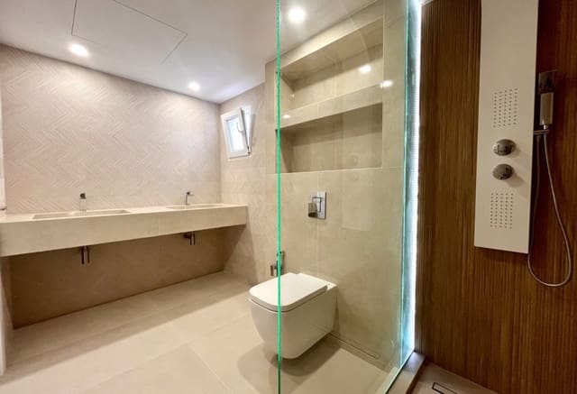 6 quarto Moradia para venda em Los Balcones - Los Altos, Torrevieja com piscina - 1 050 000 € (Ref: 9293677)