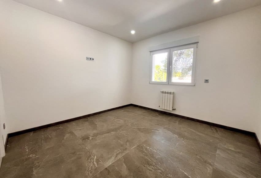 6 quarto Moradia para venda em Torrevieja com piscina - 1 050 000 € (Ref: 9293677)