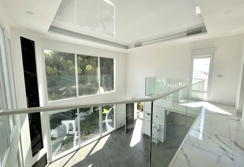 6 quarto Moradia para venda em Torrevieja com piscina - 1 050 000 € (Ref: 9293677)