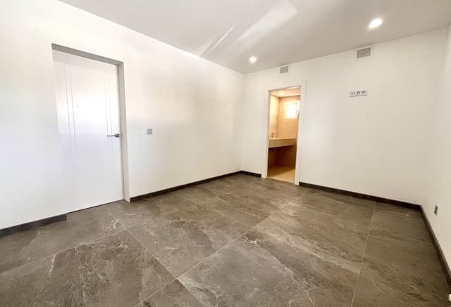 6 quarto Moradia para venda em Los Balcones - Los Altos, Torrevieja com piscina - 1 050 000 € (Ref: 9293677)