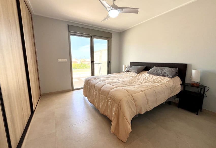 2 quarto Penthouse para venda em Torre de la Horadada - 495 000 € (Ref: 9293678)