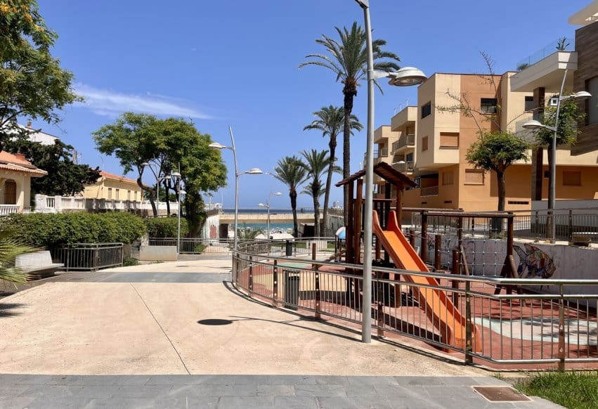 2 quarto Penthouse para venda em Torre de la Horadada - 495 000 € (Ref: 9293678)