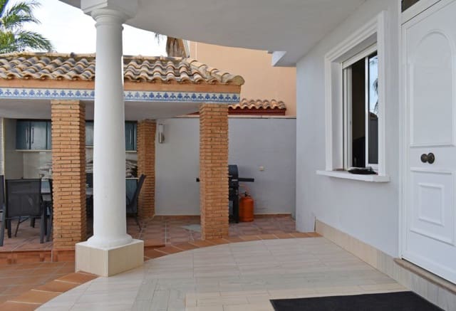5 bedroom Villa for sale in Torremendo, Orihuela with pool - € 495,000 (Ref: 9293681)