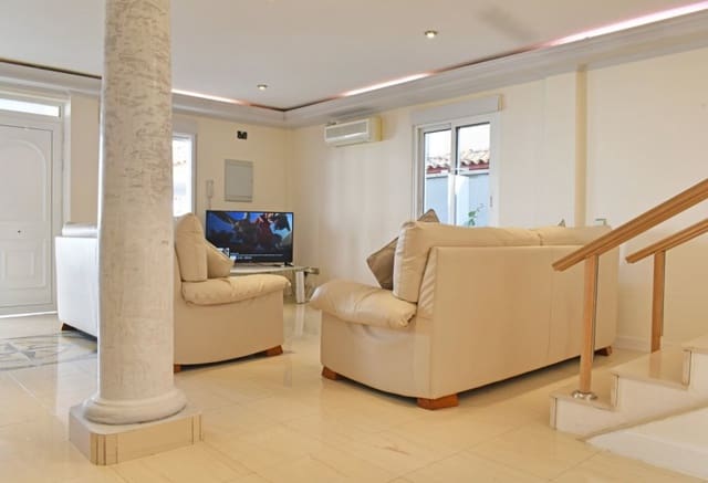 5 bedroom Villa for sale in Torremendo, Orihuela with pool - € 495,000 (Ref: 9293681)