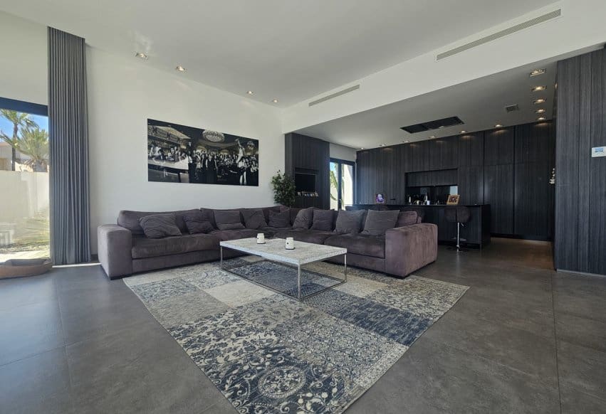 4 bedroom Villa for sale in Cabo Roig with pool - € 4,750,000 (Ref: 9293684)