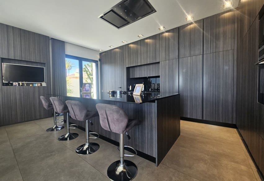 4 bedroom Villa for sale in Cabo Roig with pool - € 4,750,000 (Ref: 9293684)