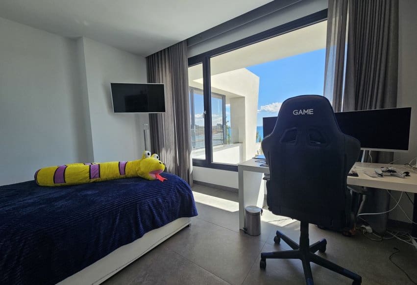 4 bedroom Villa for sale in Cabo Roig with pool - € 4,750,000 (Ref: 9293684)