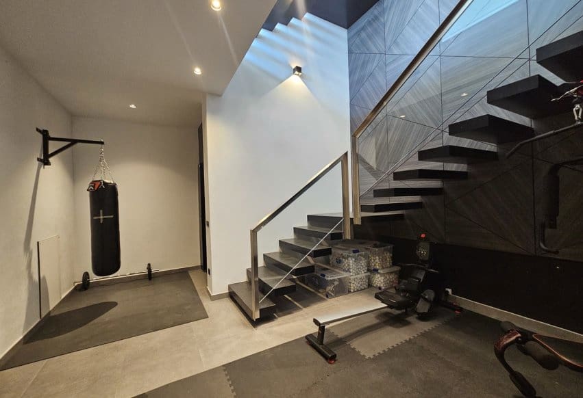 4 bedroom Villa for sale in Cabo Roig with pool - € 4,750,000 (Ref: 9293684)