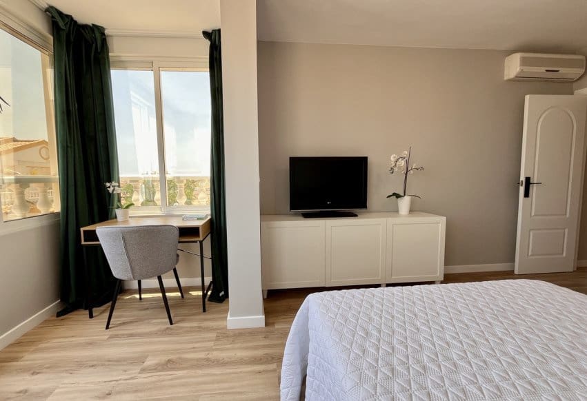 3 slaapkamer Appartement te koop in Orihuela Costa met zwembad - € 288.000 (Ref: 9293687)