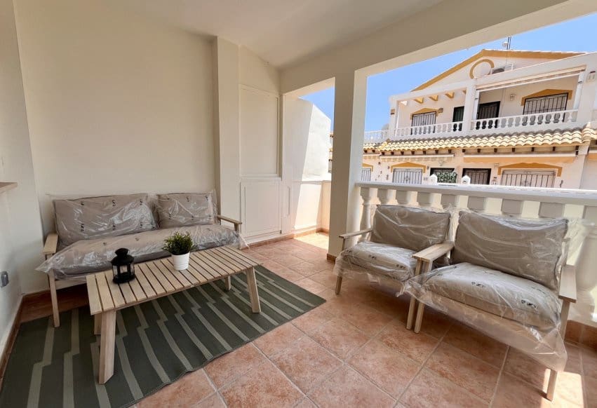 3 slaapkamer Appartement te koop in Orihuela Costa met zwembad - € 288.000 (Ref: 9293687)