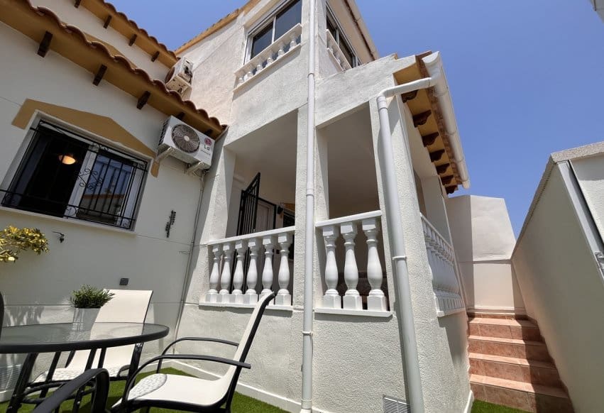 3 slaapkamer Appartement te koop in Orihuela Costa met zwembad - € 288.000 (Ref: 9293687)