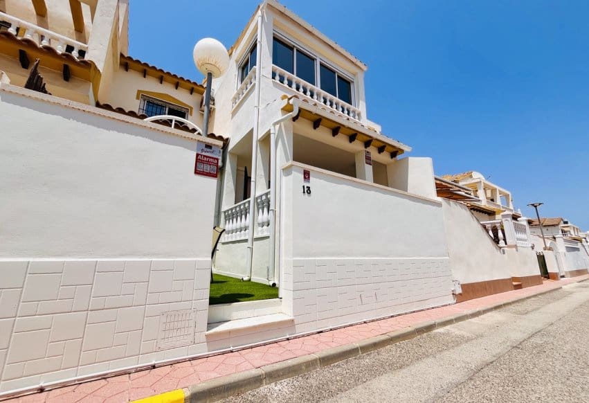 3 slaapkamer Appartement te koop in Orihuela Costa met zwembad - € 288.000 (Ref: 9293687)