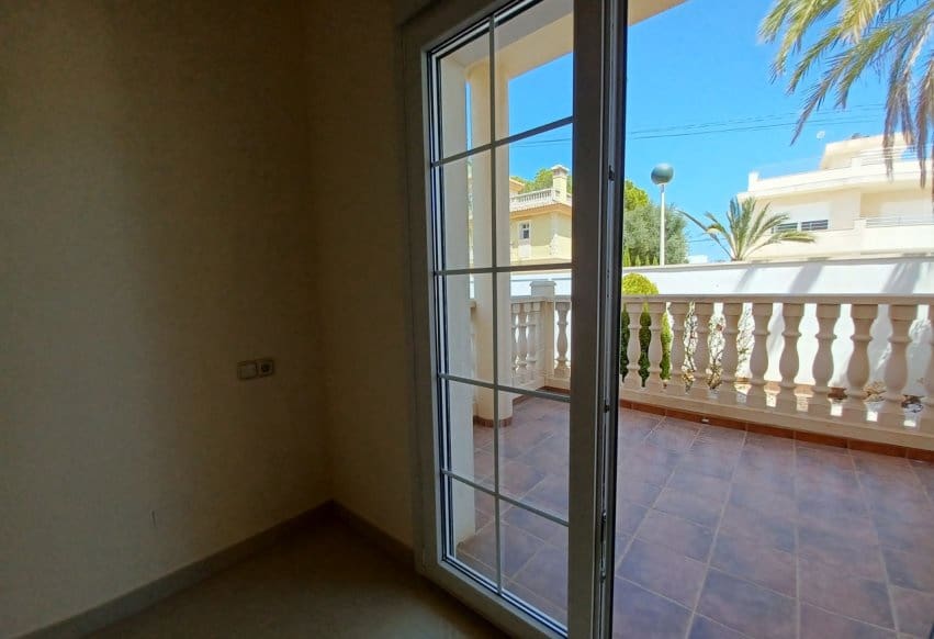 5 bedroom Villa for sale in Cabo Roig with pool - € 910,000 (Ref: 9293689)