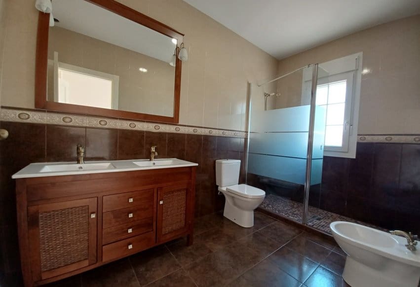 5 bedroom Villa for sale in Cabo Roig with pool - € 910,000 (Ref: 9293689)