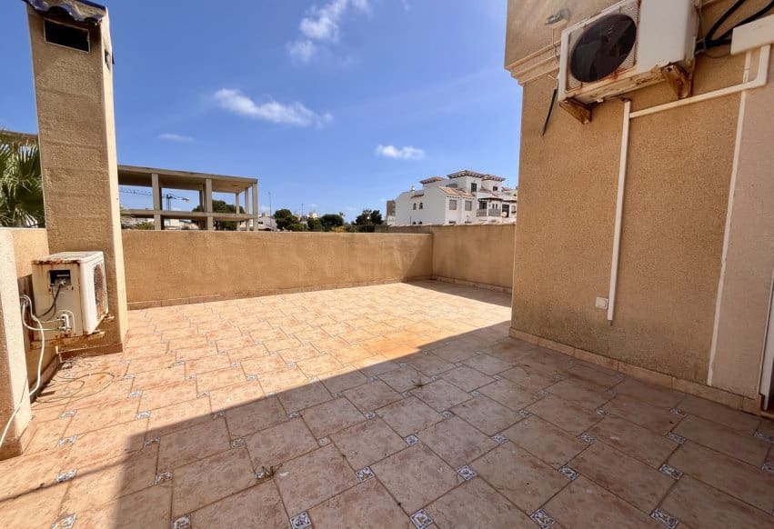 5 soveværelse Villa til salg i La Zenia med swimmingpool - € 600.000 (Ref: 9293690)