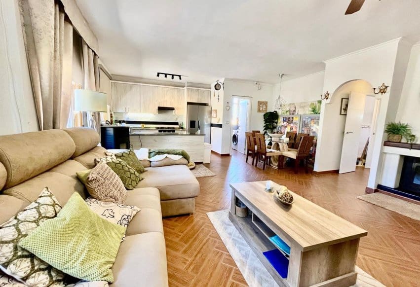 3 bedroom Villa for sale in Fortuna with pool - € 399,000 (Ref: 9293701)