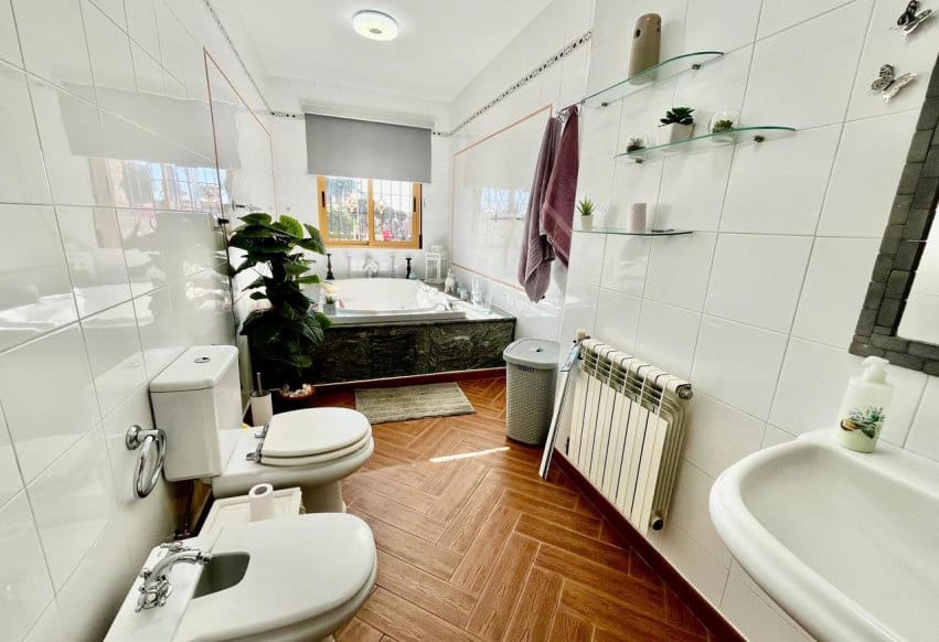 3 bedroom Villa for sale in Fortuna with pool - € 399,000 (Ref: 9293701)